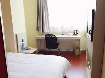 Hanting Hotel Ji'Nan Jingliu Road Jinan Zewnętrze zdjęcie